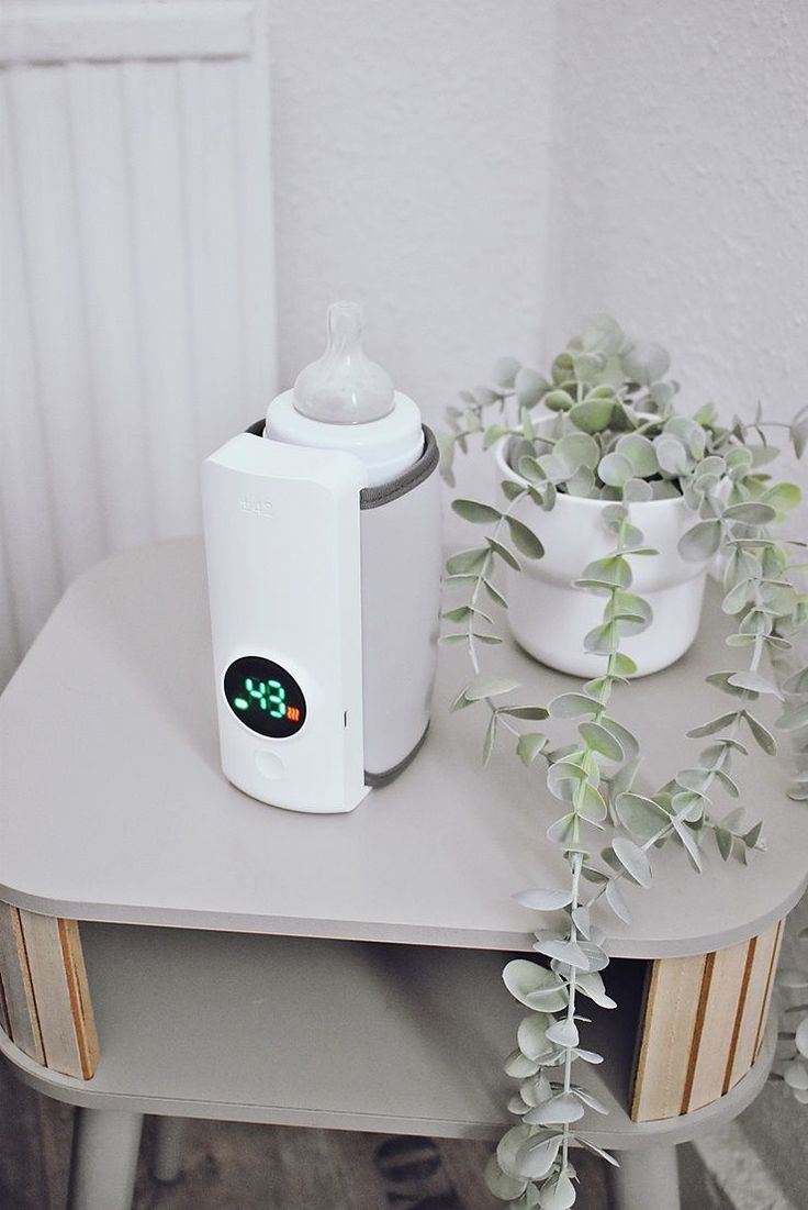 Portable Baby Milk Bottle Warmer with Digital Temperature Display – Travel-Friendly Bottle Heating Device
