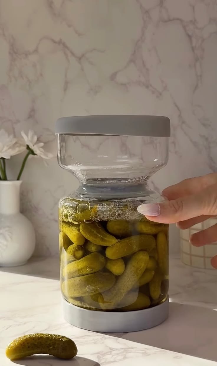 Reusable Pickle Jar with Airtight Lid – Compact Food Storage Container